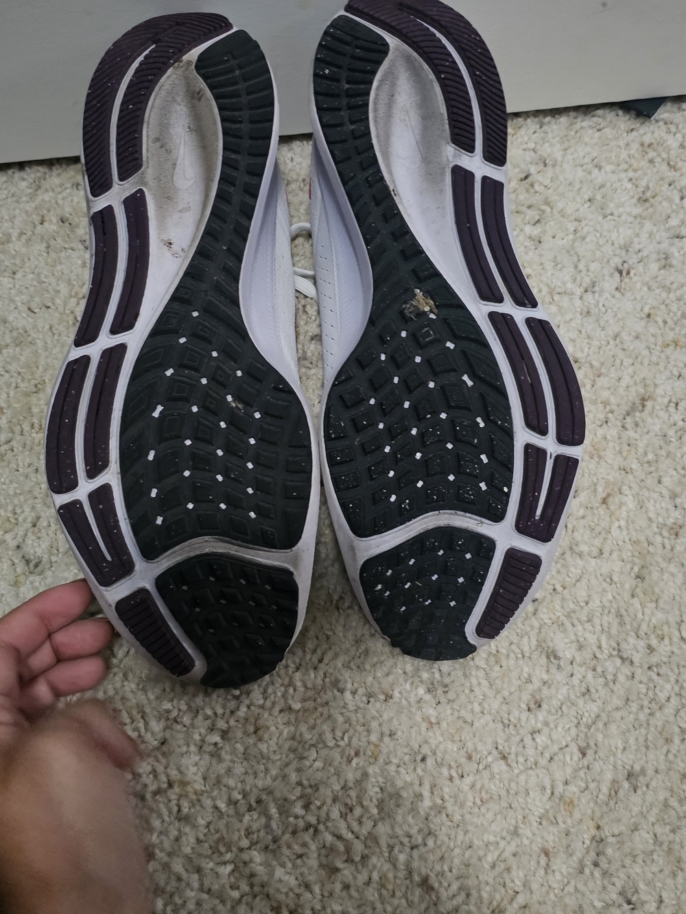 Nike White Athletic Running Shoes with Pink Swoosh - Picture 3 of 3